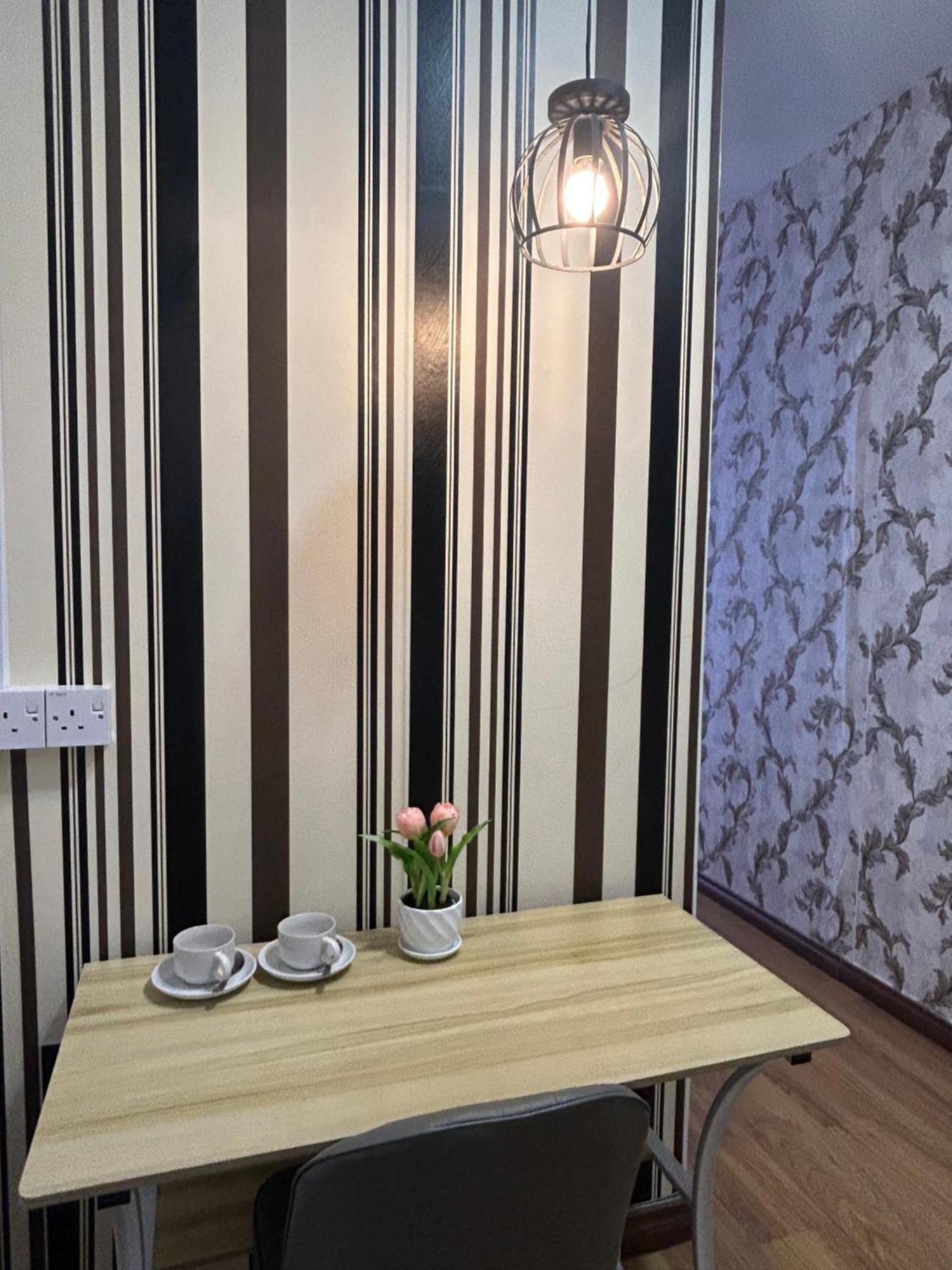 Roxy Apartment 쿠칭 외부 사진