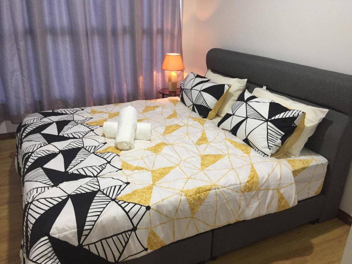 Roxy Apartment 쿠칭 외부 사진